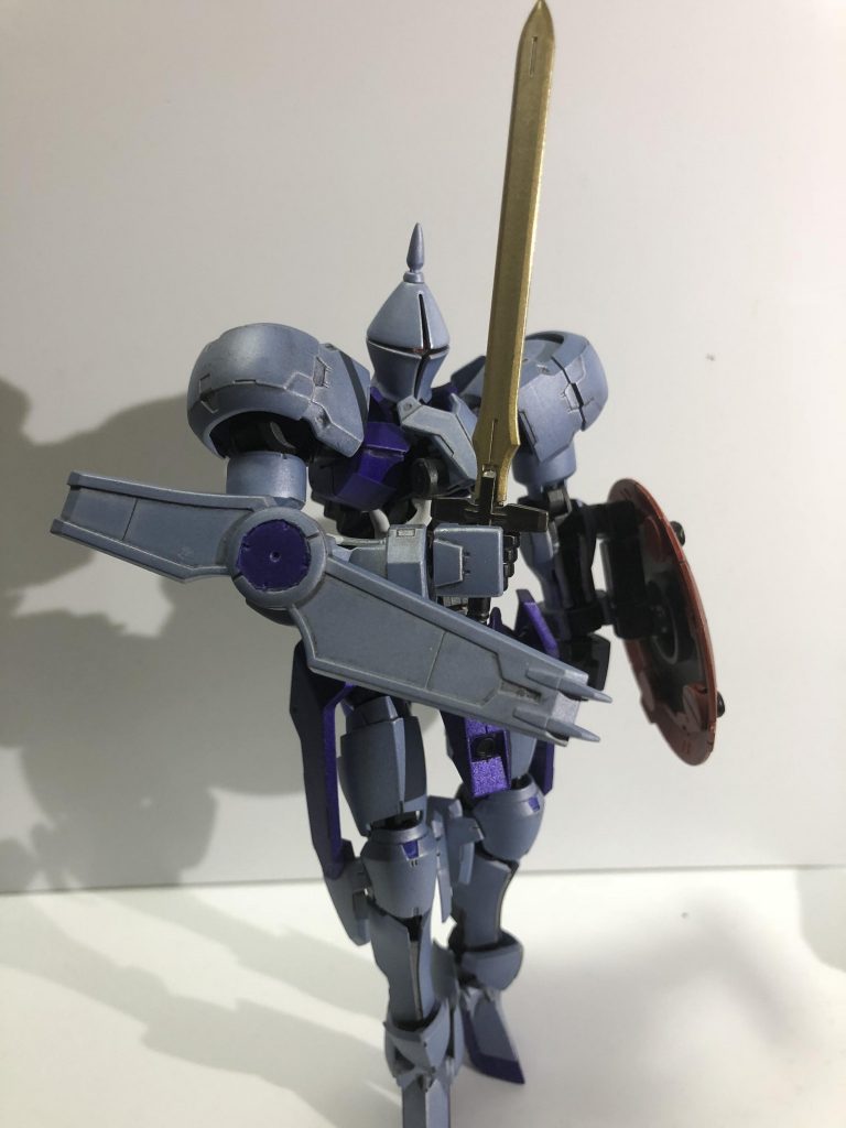 ブレード装備。騎士っぽい外見だしもういうのもやってそうw