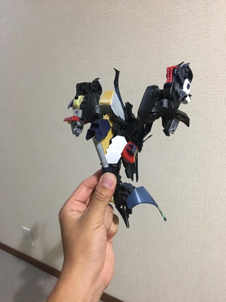 背部は隙間隠し用の装甲を追加