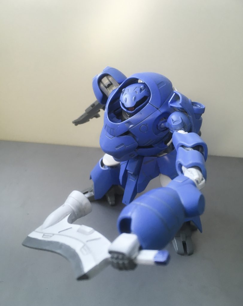 多関節アーム&ジェットリッパー
関節を増やし可動範囲を拡大した左手腕部と推進剤を使ってインパクトの瞬間加速する鉈
鉈は推進剤の量が少ないので本体から補充しなければ三度の使用が限界、それ以降はただの鉈となる