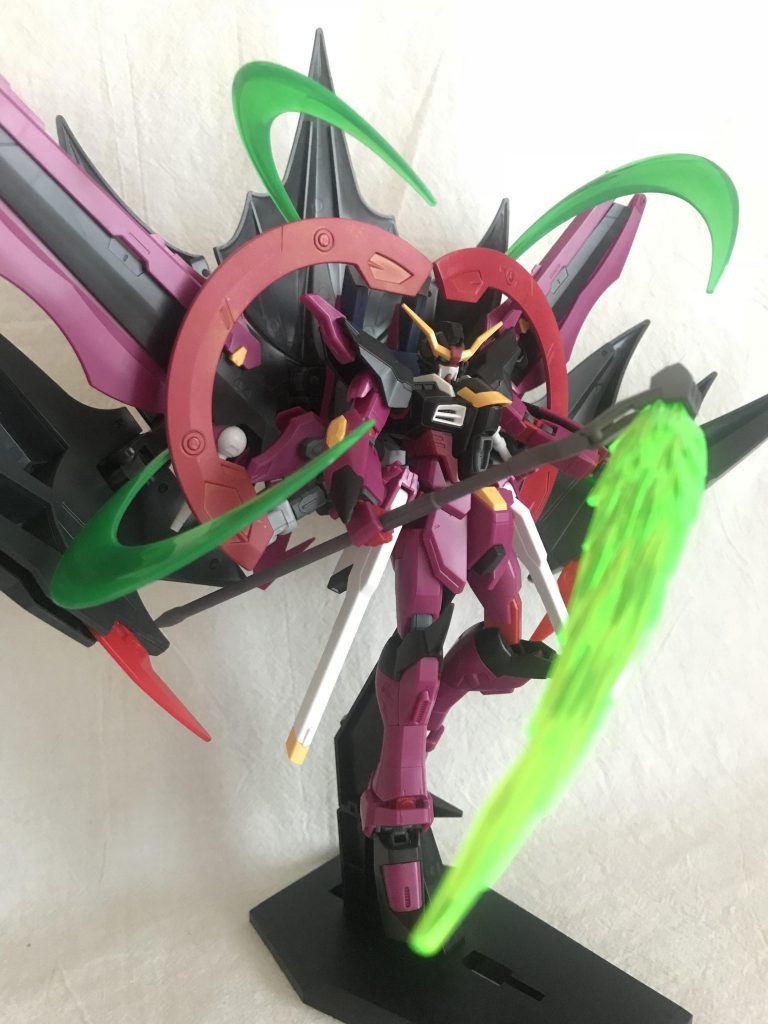ビルダーがガンプラに込めた想い、こだわり、お気に入りのパーツ、隠しギミック、得意な連携、必殺技、思い出まで解析してしまうほどに。