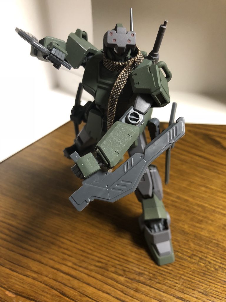 トンファー
打撃、斬撃を併せ持つ軽量級近接武器