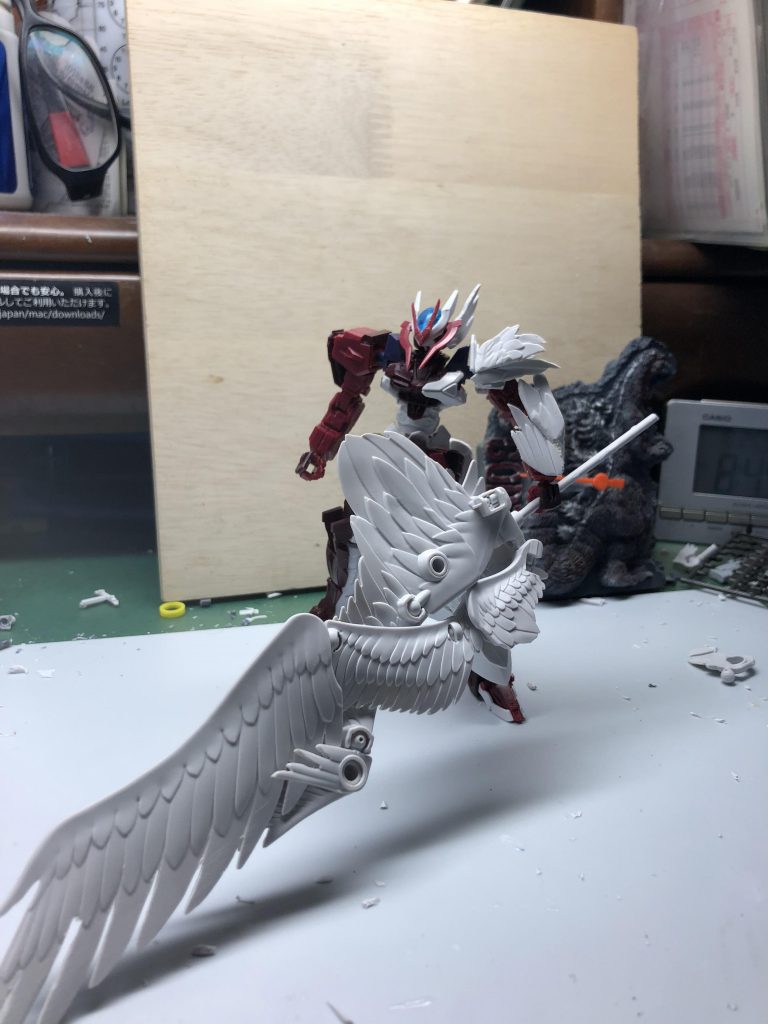 F-Aウイングブレイド
フェザーユニットの組み替えにより大剣に変形