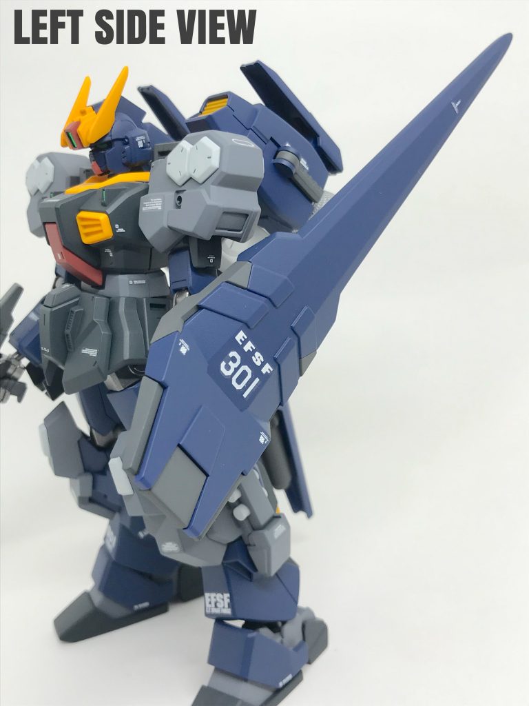 シールドはメガ式にオマケで付いてた
モノを装着してみました。
先が尖っているので、刺突用武器にも
転用すると言う設定です。