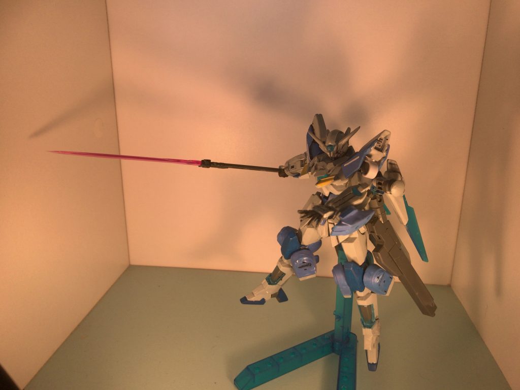 GNロングサーベル
通常のビームサーベルよりビームの収束率が高く、ビームの長さを調節出来る。