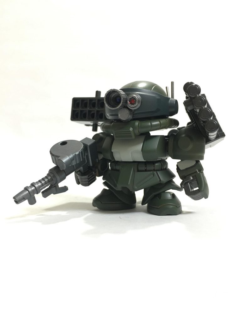 腰回りの武装が足りていませんがカスタム風に