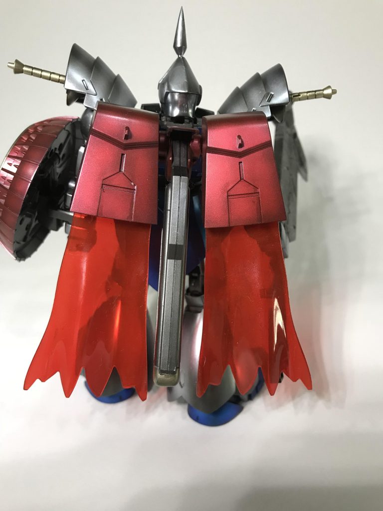 バックパック、ビームマントは騎士っぽい赤に