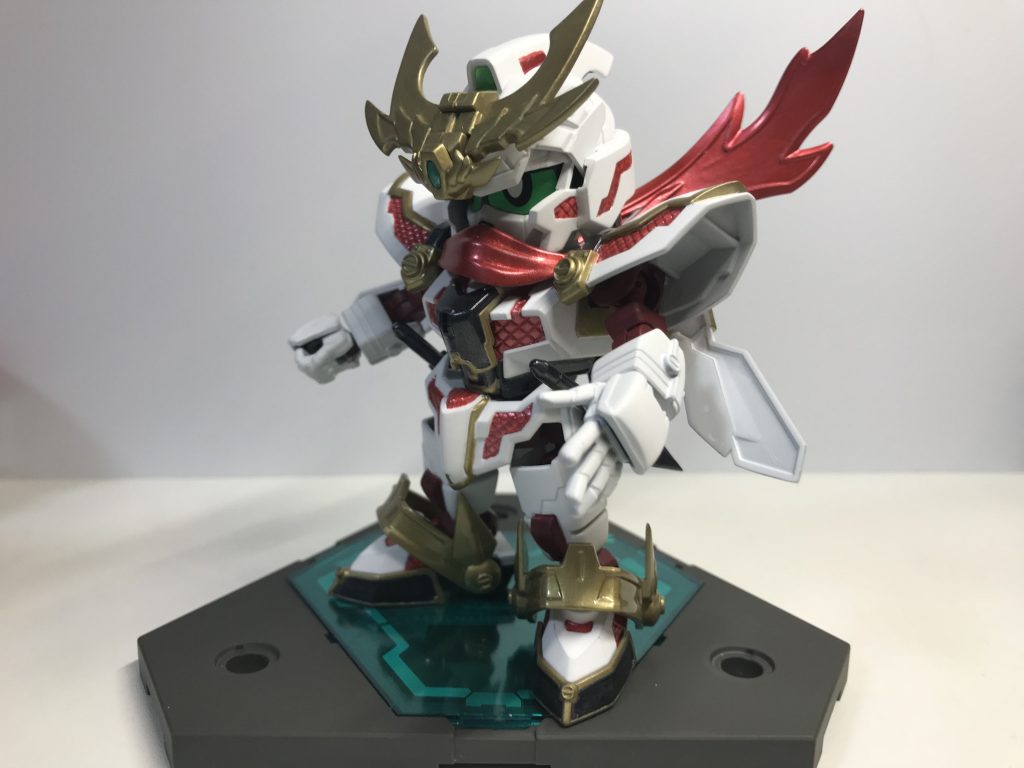 立ち姿です。
元々のキットよりも少し頭身が低くなった気がします。