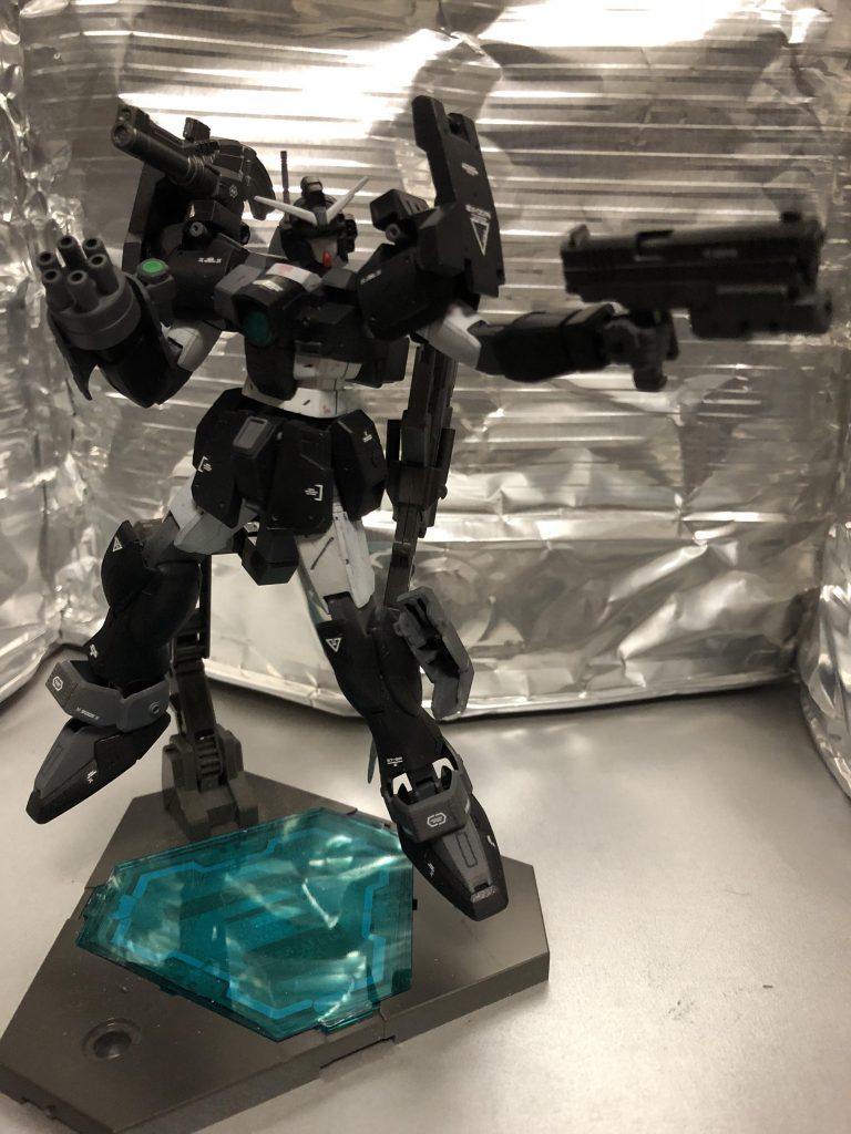 ハンドガン
これは実弾タイプであり、ビームガトリングが効かなかった時や右手が破壊された時に左手で使う。
しかし、戦闘で使われることはほぼないためフェイルセーフ用である。