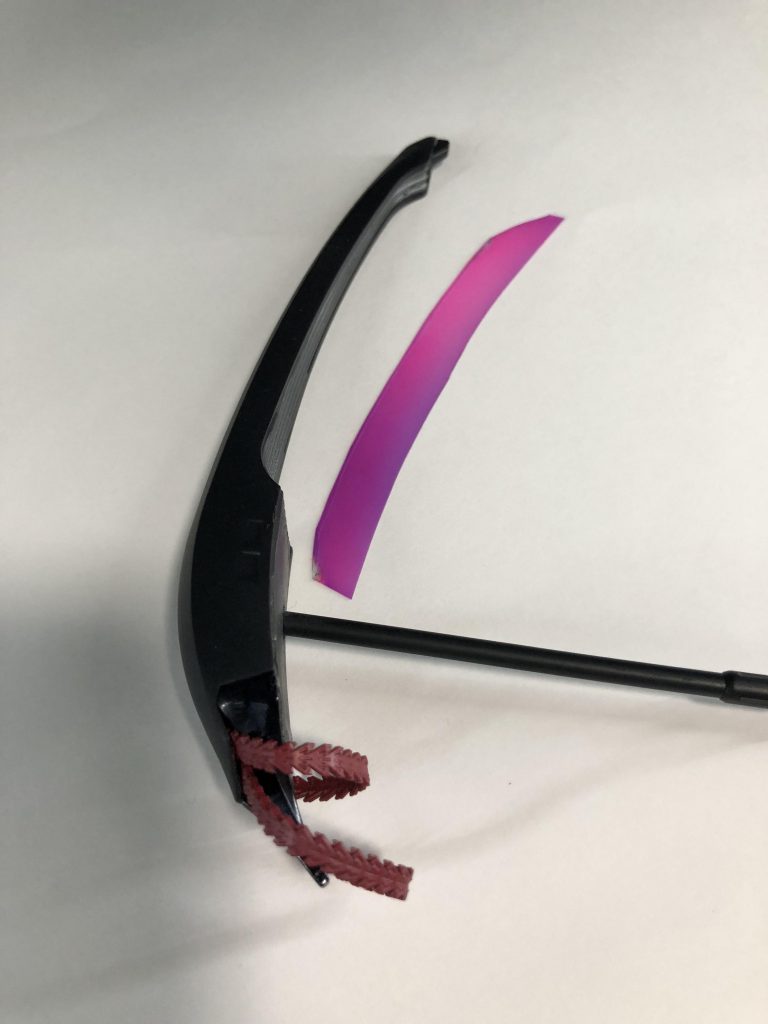 ガンプラの武器じゃないパーツを武器に見立てようとすると良い感じになる気がしてキュベレイの頭を鎌に見立ててクリアのプラ板でビームエフェクトを作りました。赤いチェーンみたいなのはGアルケインについてるビームワイヤーです。