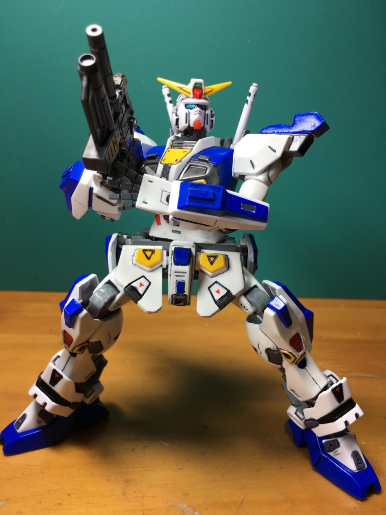 　銃持ち手のみシステムウェポン付属品から使用。少し前のHGUCでおなじみ、指と掌のパーツでグリップを挟み込むタイプのものです。時代設定的(U.C.120年代前後)に過去作の武器を持たせるのは違和感がありますが、カッコよくて持たせられるものは使う事にします。