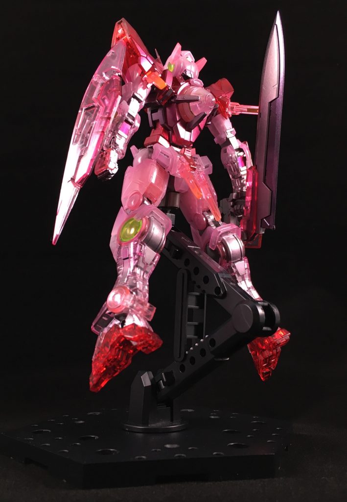 内部フレームは一部にマルチプライマーを吹いた後、スーパーアイアンにクリアピンクを少量混ぜたものを吹きました