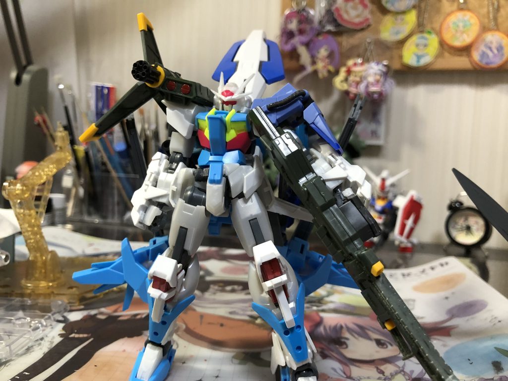 ほぼ未塗装状態。膝などにちょいちょいユニコーンのパーツも使ってます。