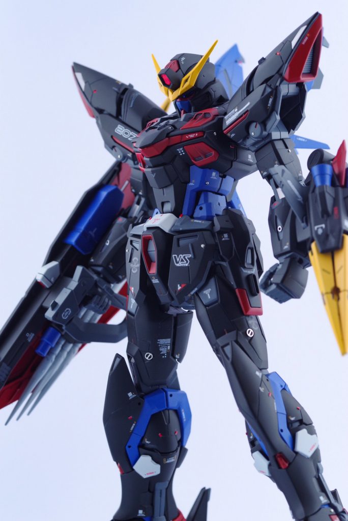 全体の等身を少し上げ足を長く見せるようにしました、全体のディテールをプラ板などでアップしました