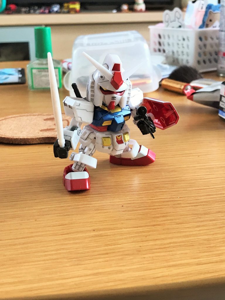 SDのガンダム。胴体と顔のバランスは普通。