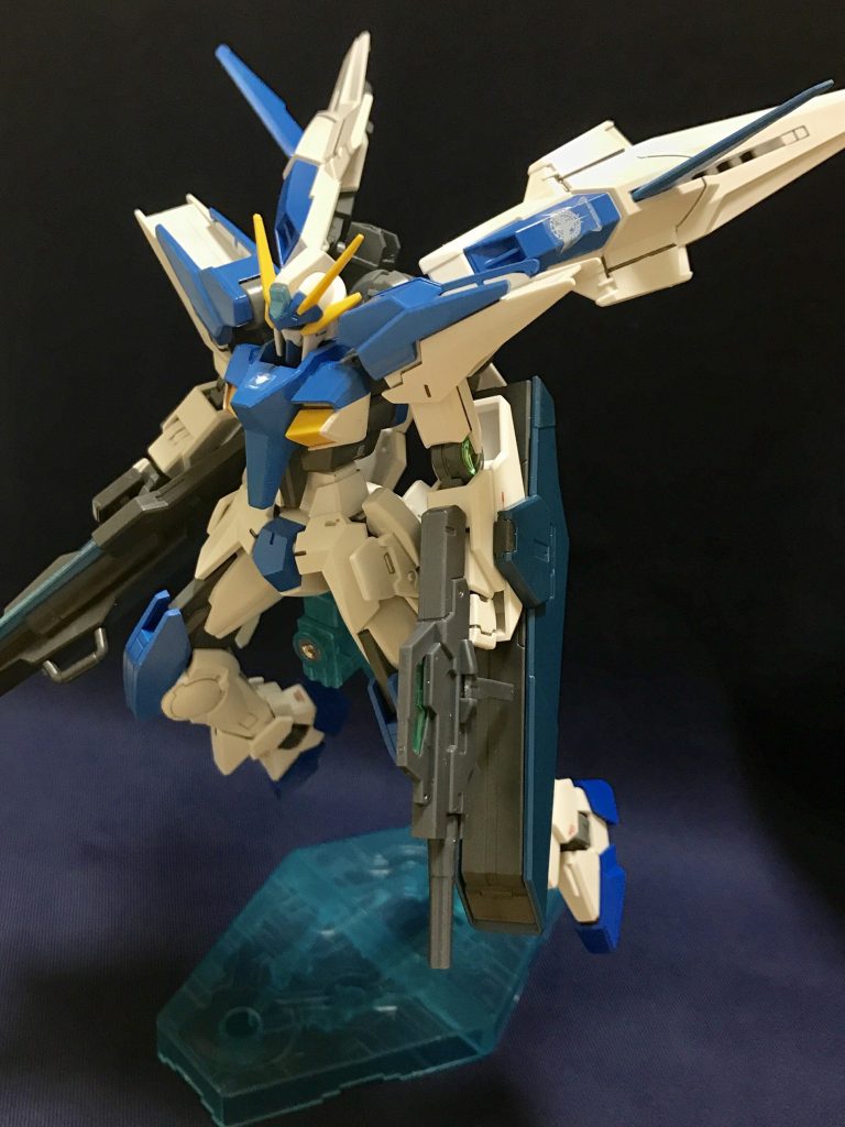 拠点強襲用に、腕にミサイルポッドを装備。