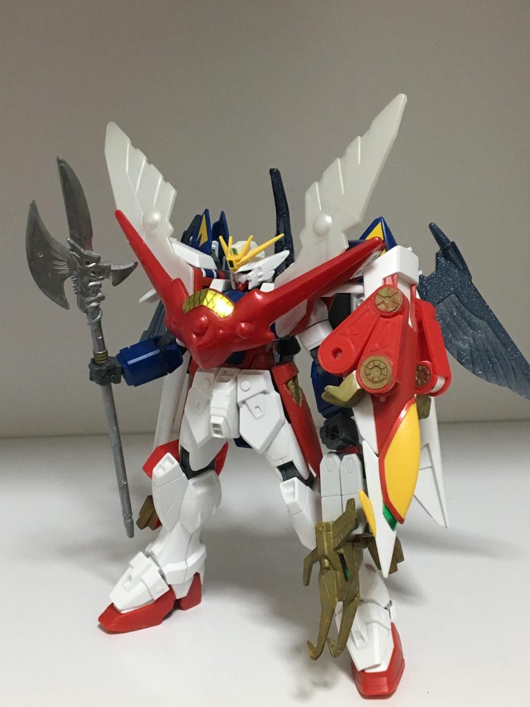 シールドに旧キットのシェンロンのアームと獅子頑駄無のパーツを取付