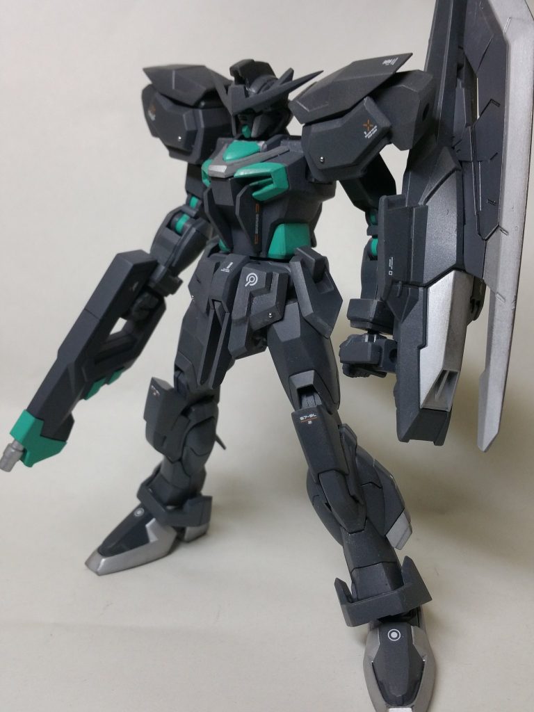 バックパックを取り外しての立ち絵です。無難な武装を手持ちで。