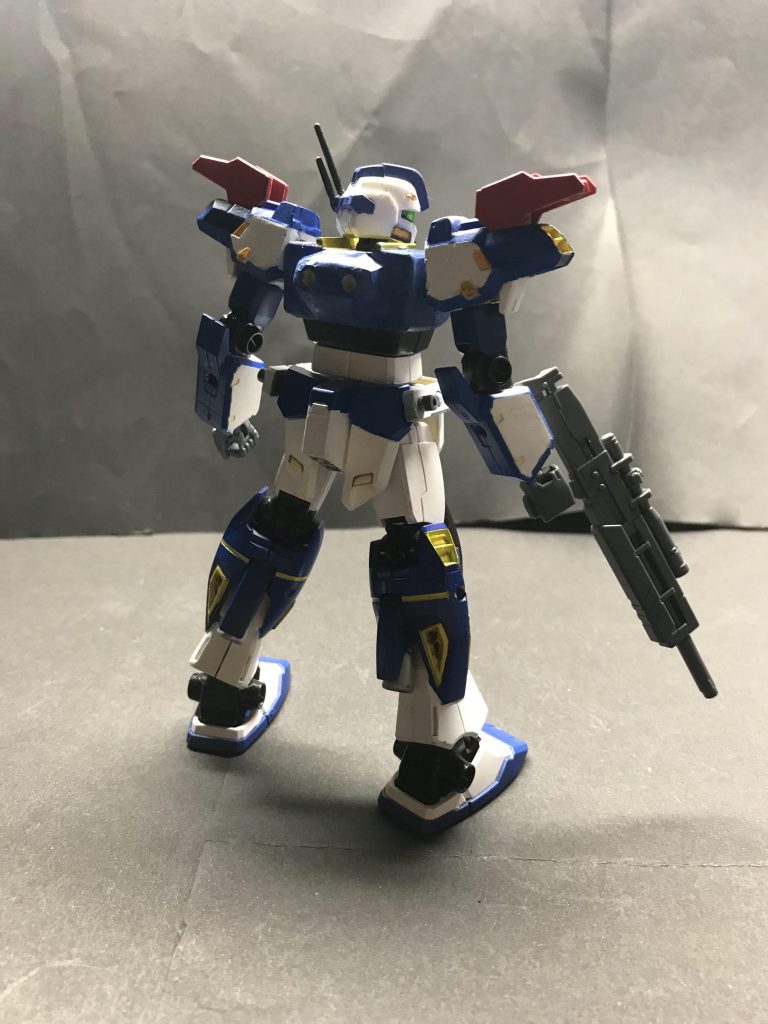 バック。清々しい程後部には何もありません。それでもパーツとパテで共通2軸対応にしてあります。流石に今度ディテールアップさせてあげようと思います。