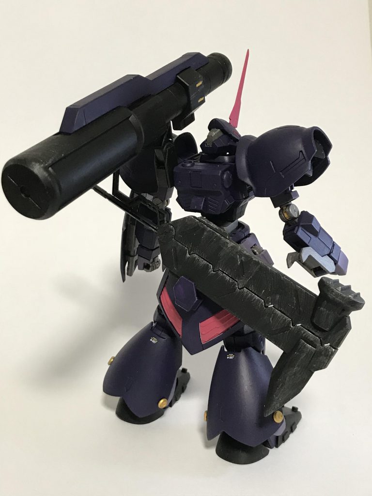 後ろ姿。塗装はほとんどシタデルカラーを筆を用いて行っております。