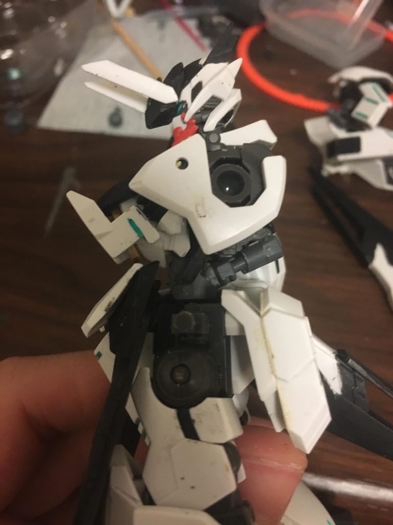 分かりにくいけど腰に大型シリンダー追加