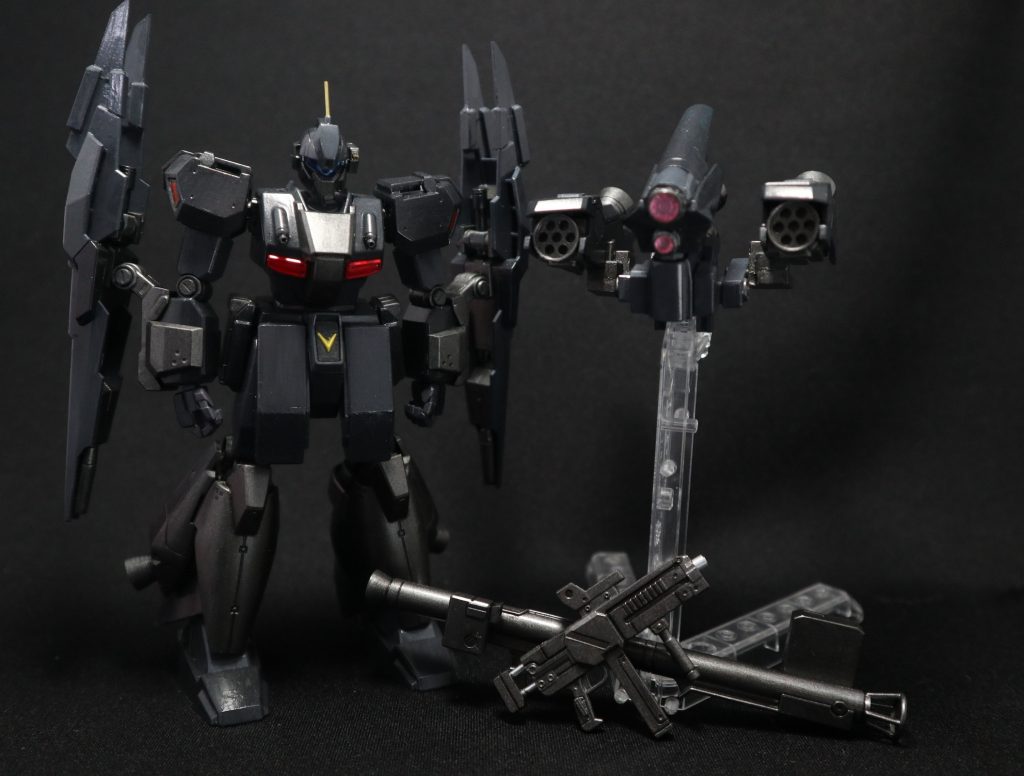 スタティックディスプレイ。手持ち武装は、バズーカとビームマシンガン。ジェスタライフルを加工してます。