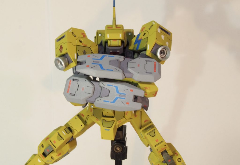 ガード!!
ガントレットは多めにディテールをいれてます