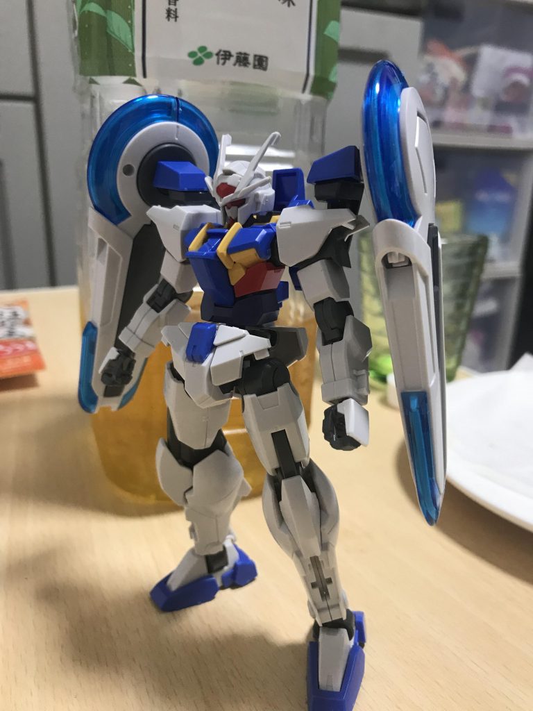 初期案
Pパックのバインダーはダブルオーに合いそうだなぁと思い製作スタート。
この頃からダブルオースカイとの差別化の為、素体のシンプル化もイメージしました。