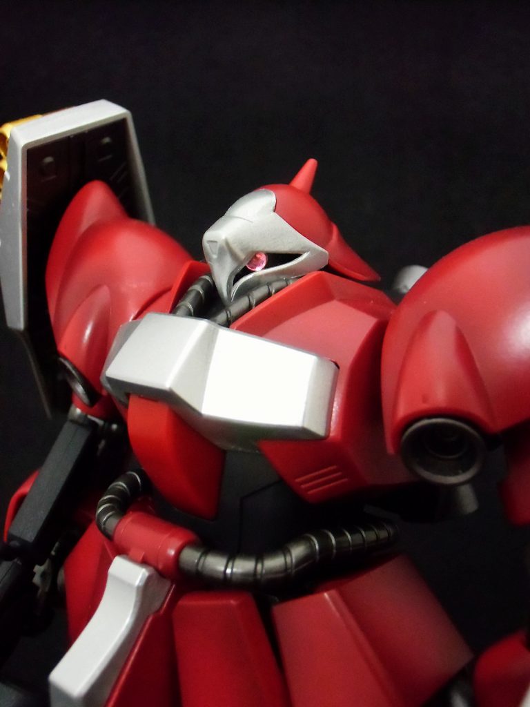 モノアイはクリアパーツに置き換え。