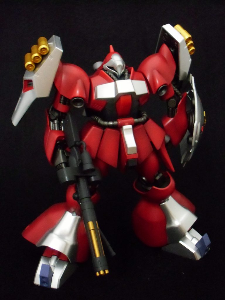 赤いパーツのエッジ、凸部、凹部を中心にクリアブラックを乗せています。
最後に半ツヤでコート。