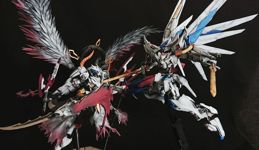 昨年作製したバルバトスと並べてみました