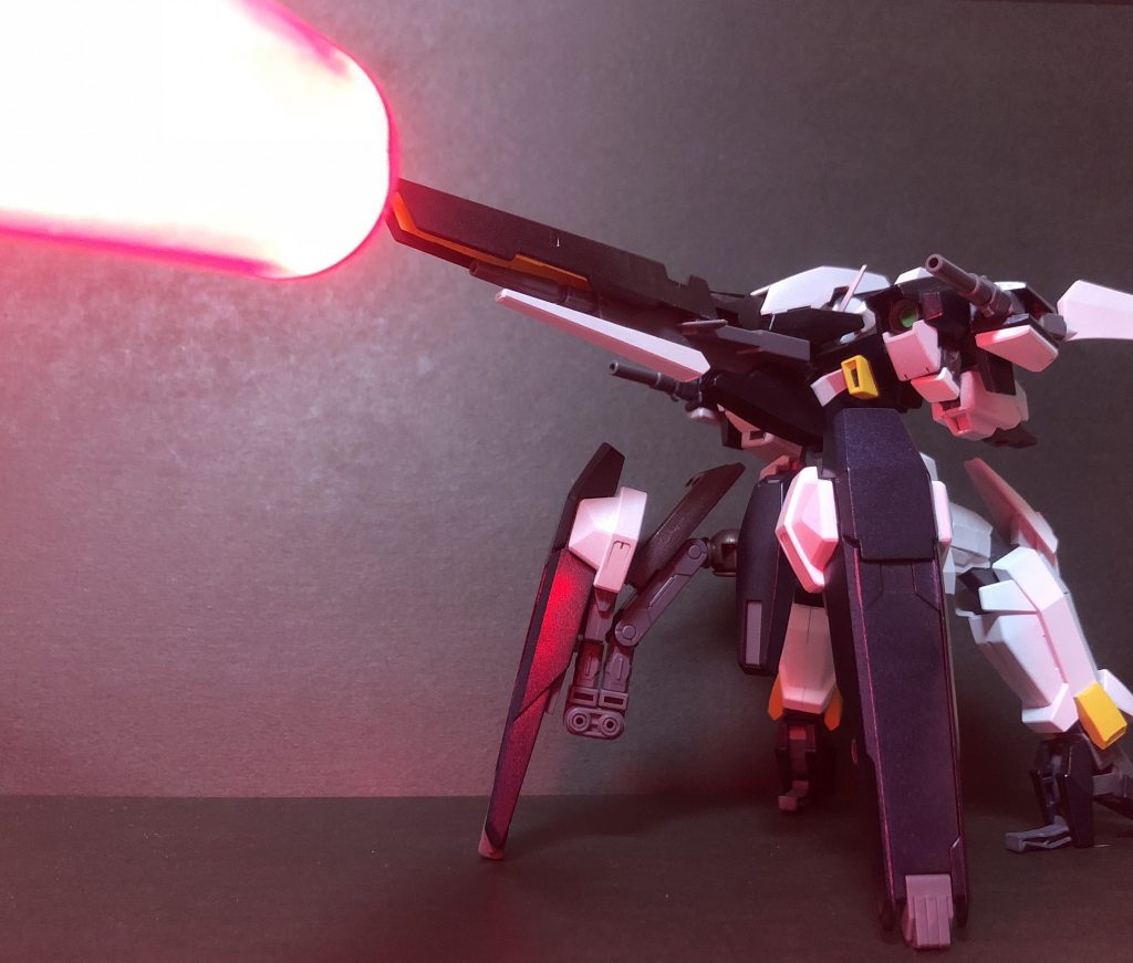 最大出力砲撃!!
GBNではこの射撃が必殺技になりそうですね!