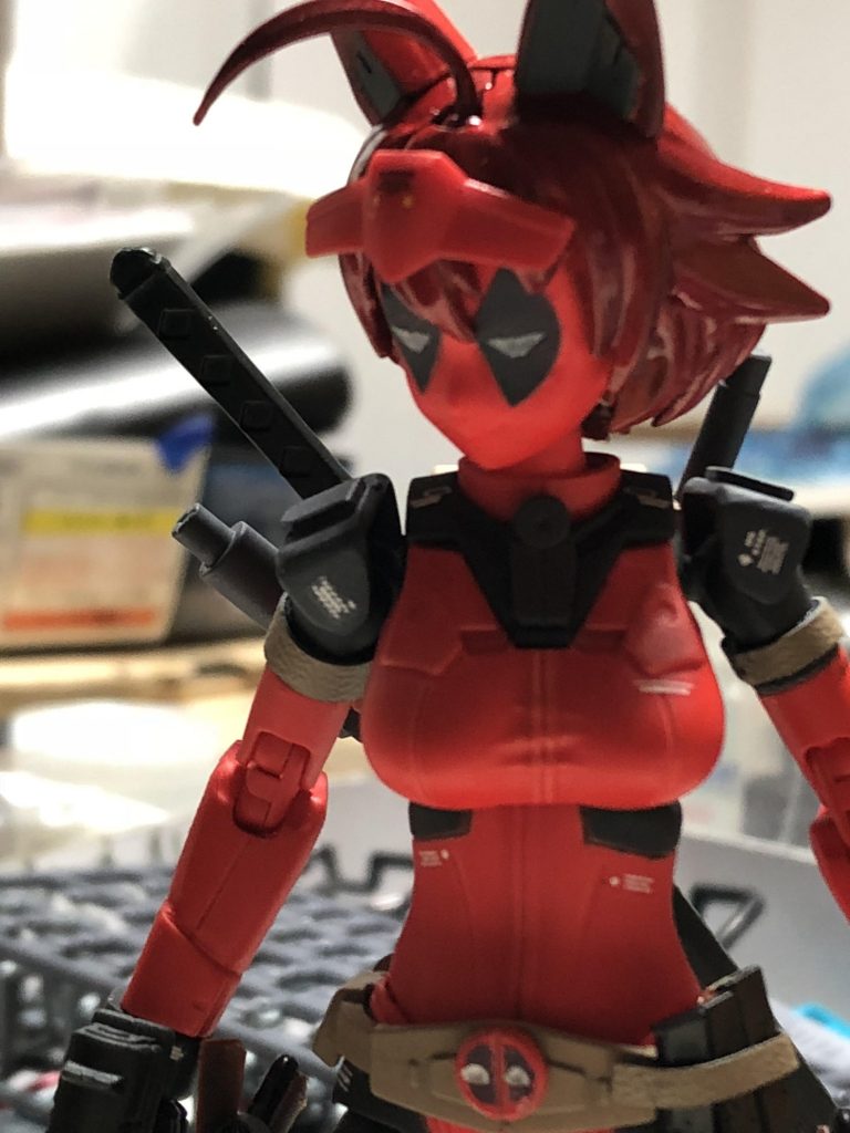 今回制作中の写真を撮り忘れてたので、
汚し前の写真を。
仕事が忙しくて時間が取れなかった為、
基本塗装は缶スプレーで。マーキング後に艶消しクリア→ 薄いアクリル絵の具のグレーを塗っては拭き取りを繰り返してトーンを落としています。