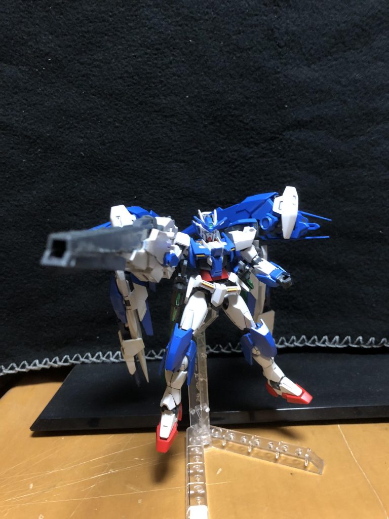 このビームライフルは通常のビームライフルよりも遠距離を狙うことができる「ネクストライフル」