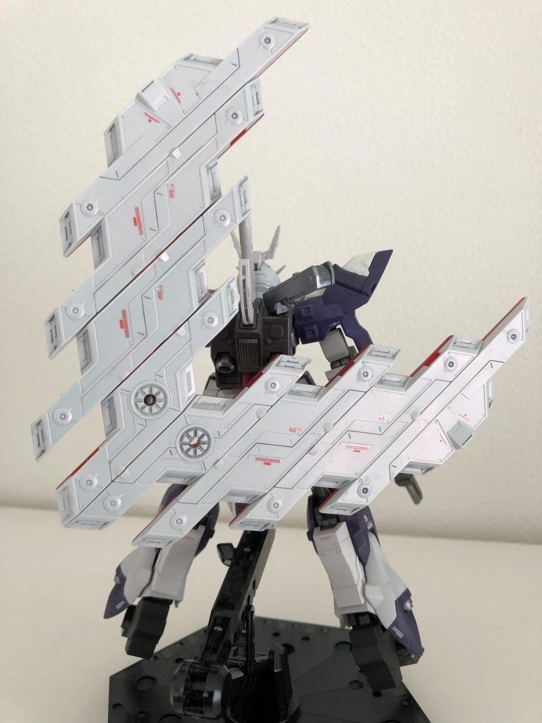 HGムーンガンダム–4枚目/制作者:デコポン