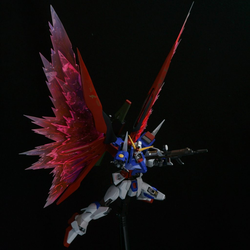 元々飛行しているシーンが多いので浮いているポージングがよく似合います!