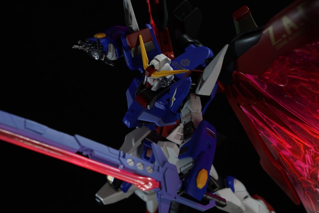 関節の保持力、特に手首は固めに調整したので多少重めのものでも片手で持てるようになりました。