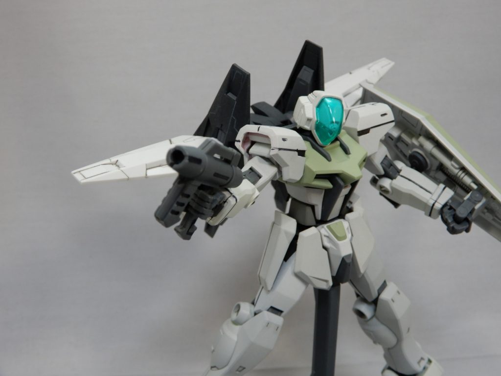 胴体がストライクなので、バックパック換装で遊べます