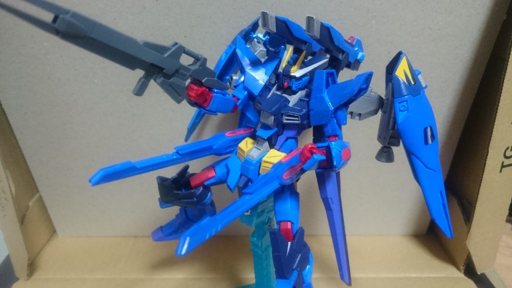 ビームライフルはダブルオースカイのを使用。ハイマットフルバーストも可能