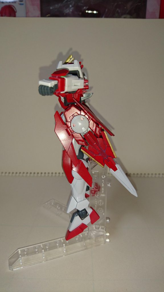 バックパックにあったGNドライブは腰に移植してあるためトランザムも使えます。