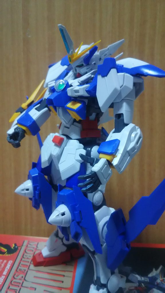 右腕武器パーツは着脱可能です！