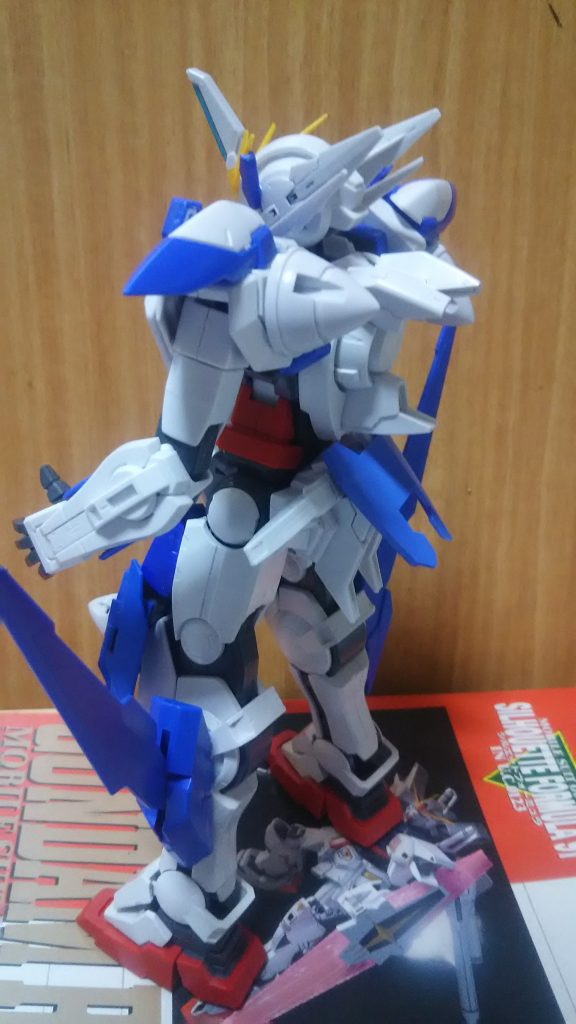 4つのGNドライヴで驚異的な機動力を。と思って付けました！