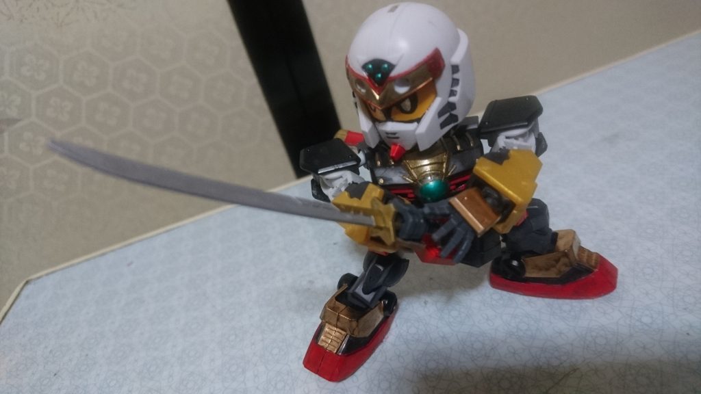 一応両手で構えられます