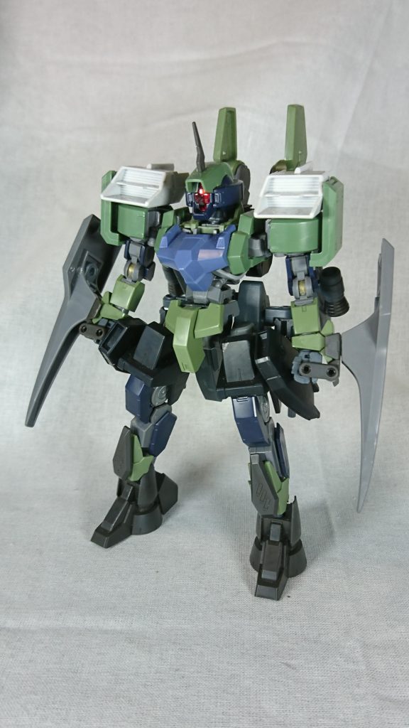 制作過程の画像はあんまり残ってないですが塗装前の状態
胸部はブルデュエルのものを加工