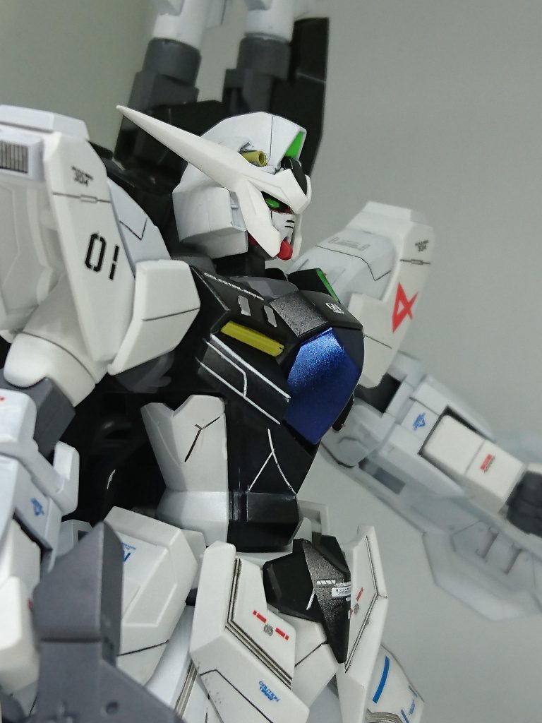 肩に‪α‬のデカールを貼っただけで一気にνガンダムに見えてきますね