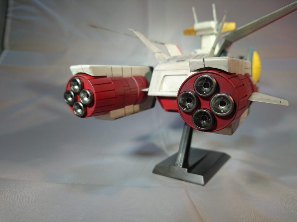 エンジン噴射口にはWAVEのバーニアをメッキ塗装したものをつけてます。