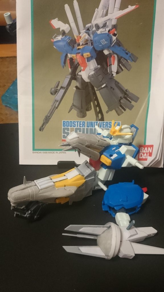 胸と股間はパテで作りました