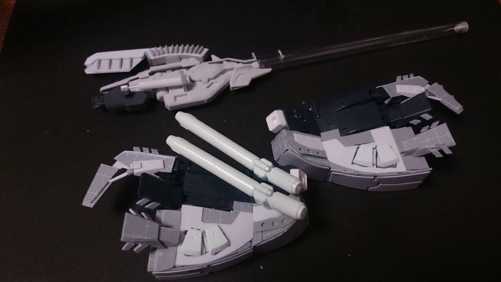 テンドロビウムのメガビーム砲を使いました、あとはプラ板でスクラッチ