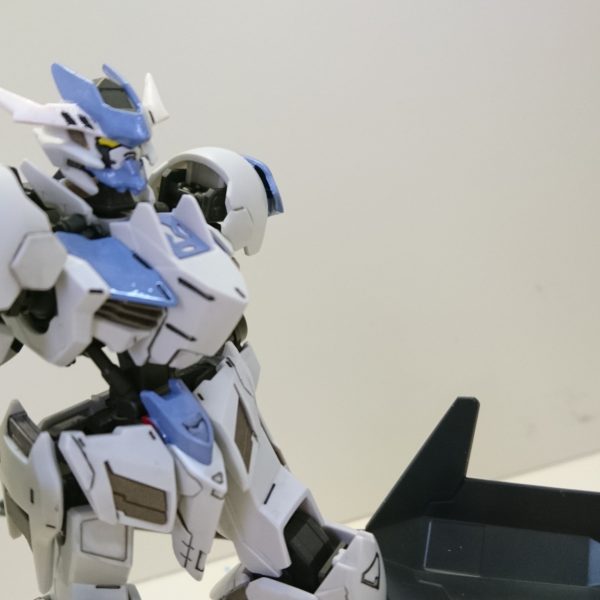 すみれ色のバルバトス