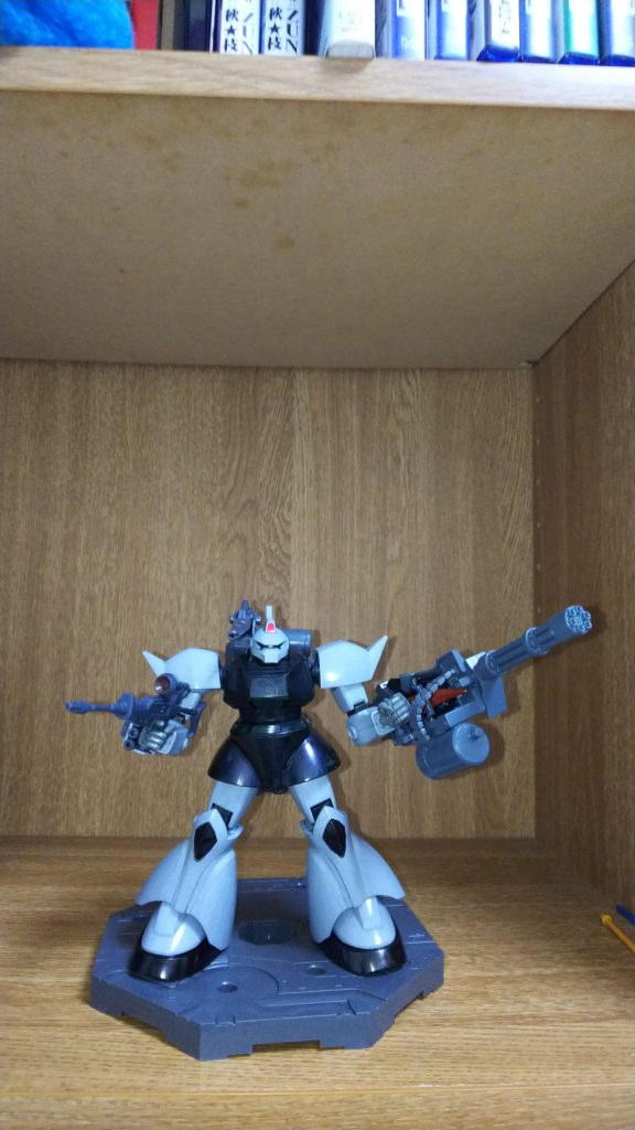 一応フルバーストです。
でも一年戦争でフルバーストしても意味あんまり無いような、最近のガンダムは搭載武器と追加パッケージの火力がおかしい(誉め言葉)それを扱えて当てられるパイロットももっとおかしい(誉めry