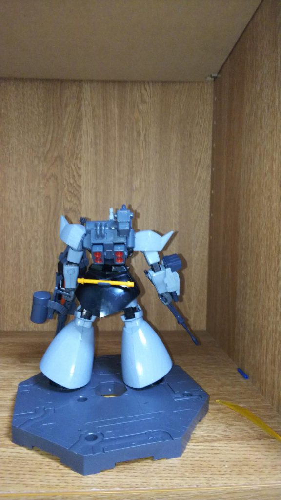 バックショットです。
スラスターは塗装しようか迷ったんですけど本体は塗らずにそのままその物を使いました。